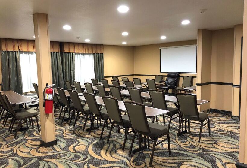 בית מלון כפרי Best Western Plus Coldwater