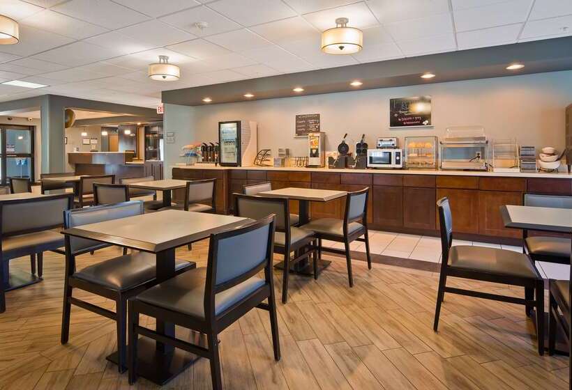 בית מלון כפרי Best Western Plus Coldwater