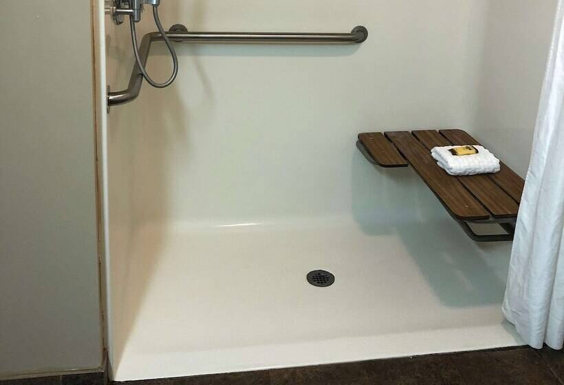 בית מלון כפרי Best Western Plus Coldwater