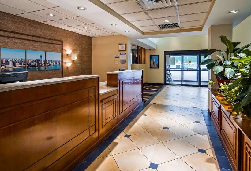 Отель Best Western Galleria Inn & Suites