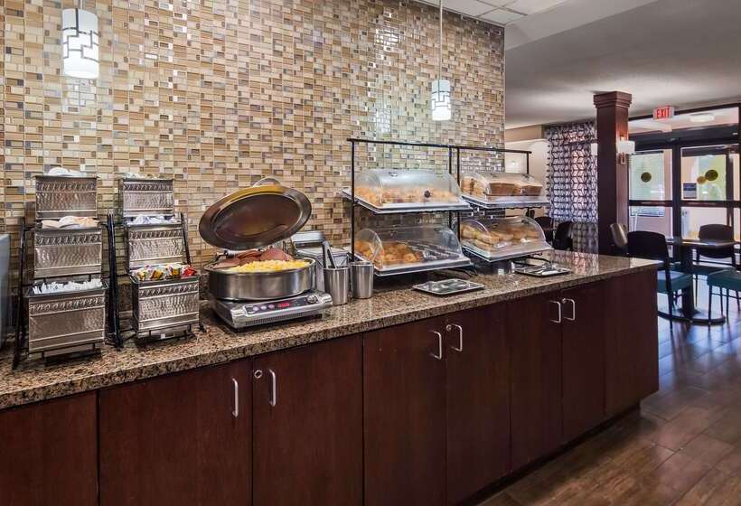 호텔 Best Western Plus Galleria Inn & Suites