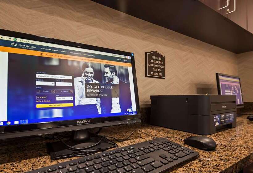 호텔 Best Western Plus Galleria Inn & Suites