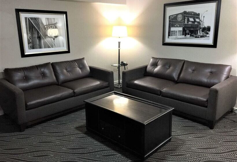 호텔 Best Western Plus Galleria Inn & Suites