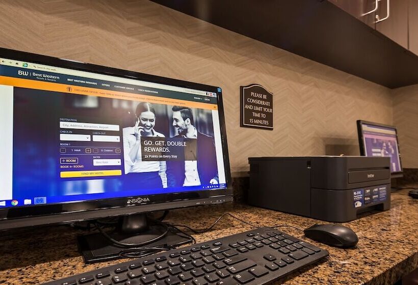 酒店 Best Western Plus Galleria Inn & Suites