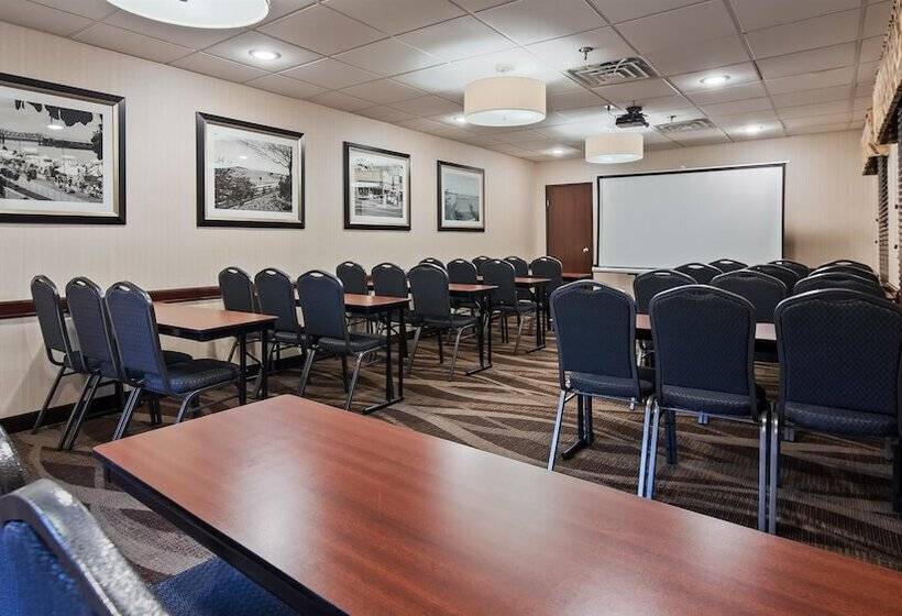 호텔 Best Western Plus Galleria Inn & Suites