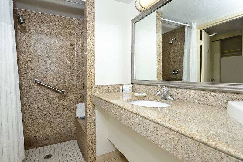 호텔 Best Western Plus Holiday Sands Inn & Suites