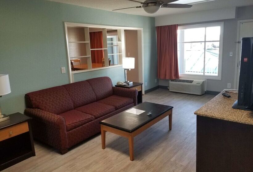 호텔 Best Western Plus Holiday Sands Inn & Suites