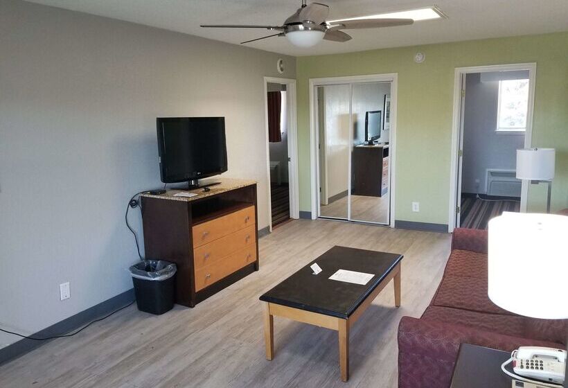 호텔 Best Western Plus Holiday Sands Inn & Suites