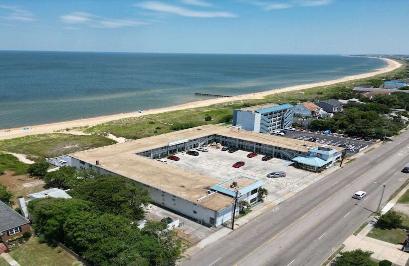 בית מלון כפרי Best Western Plus Holiday Sands Inn & Suites