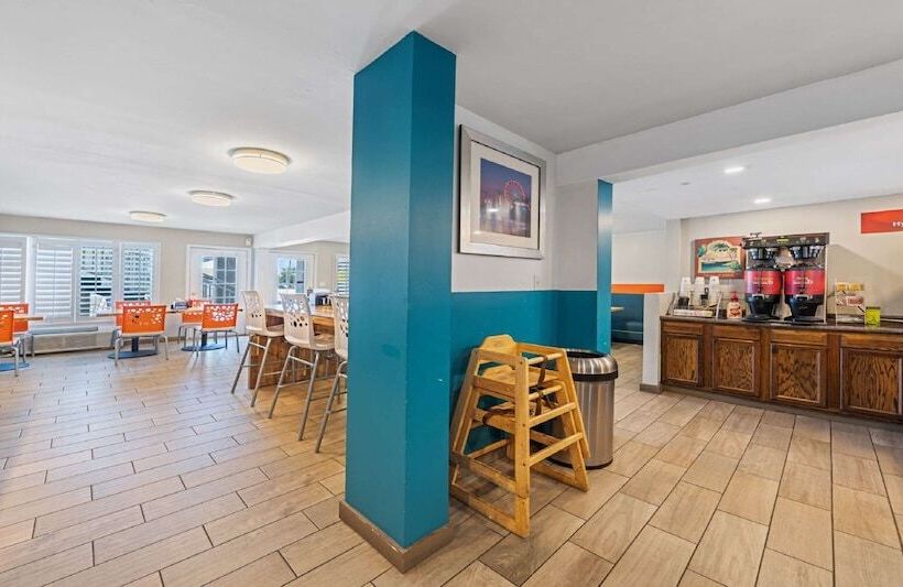 호텔 Best Western Plus Holiday Sands Inn & Suites