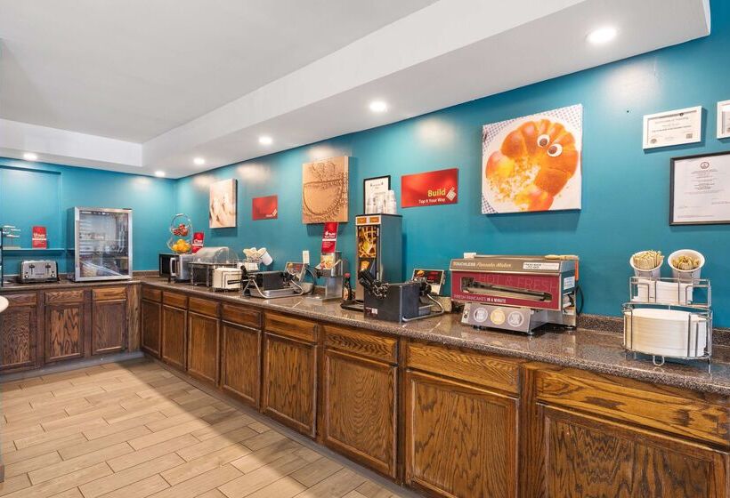 בית מלון כפרי Best Western Plus Holiday Sands Inn & Suites