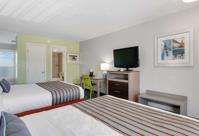 호텔 Best Western Plus Holiday Sands Inn & Suites