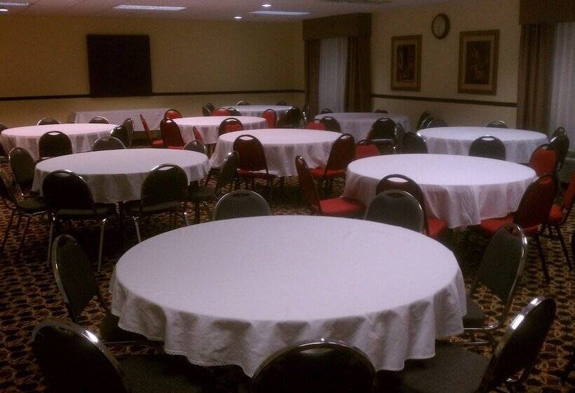 فندق Best Western Plus Kansas City Airportkci East