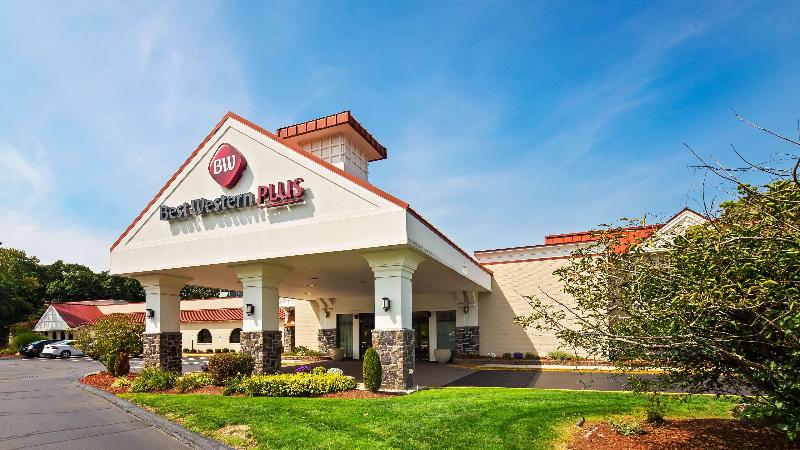 בית מלון כפרי Clarion Inn