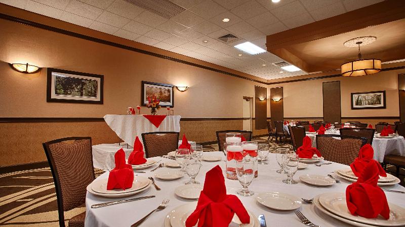 בית מלון כפרי Clarion Inn