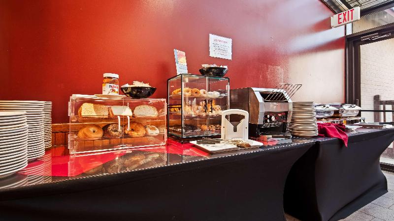 בית מלון כפרי Clarion Inn