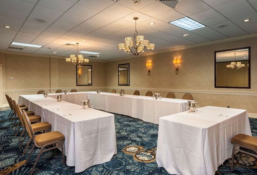 فندق Best Western Plus Strongsville Cleveland