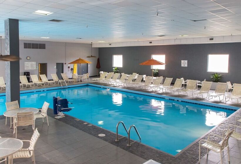 فندق Best Western Plus Strongsville Cleveland