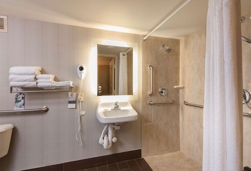 فندق Best Western Plus Strongsville Cleveland