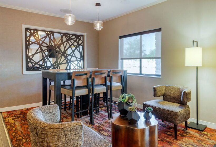 فندق Best Western Plus Warsaw