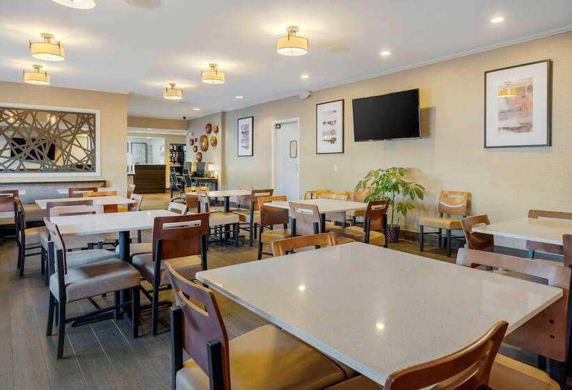 فندق Best Western Plus Warsaw