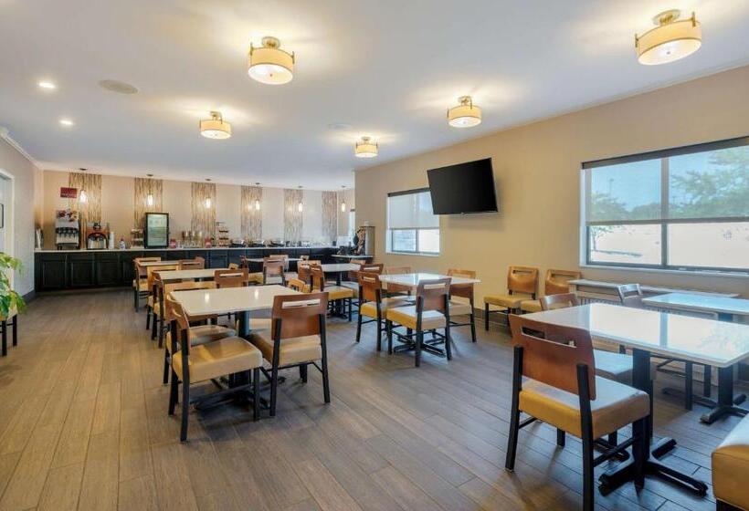 فندق Best Western Plus Warsaw