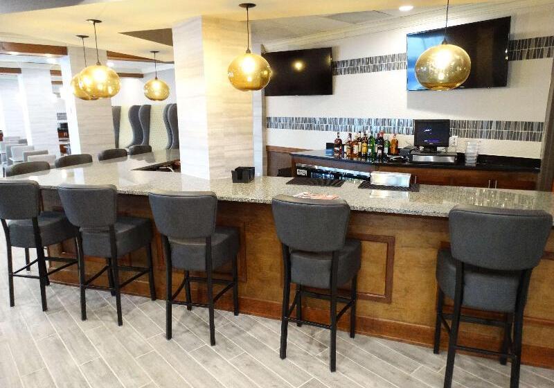 酒店 Best Western Premier Airport/expo Center