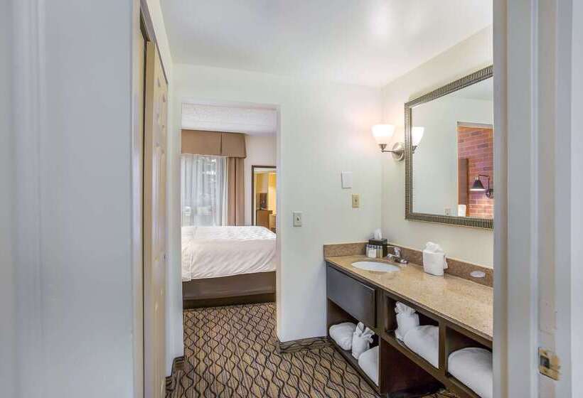 Burrstone Inn, Ascend Hotel Collection