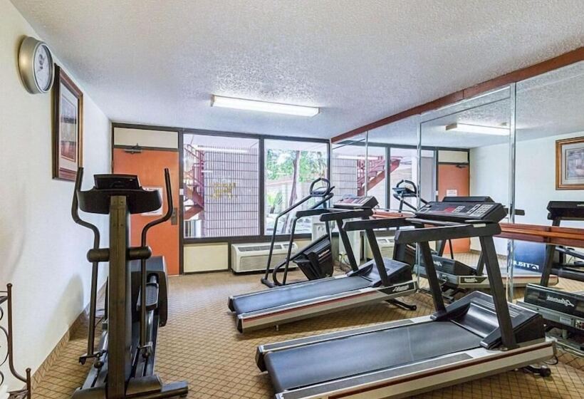 Greentree Hotel & Extended Stay I 10 Fwy Houston, Channelview, Baytown