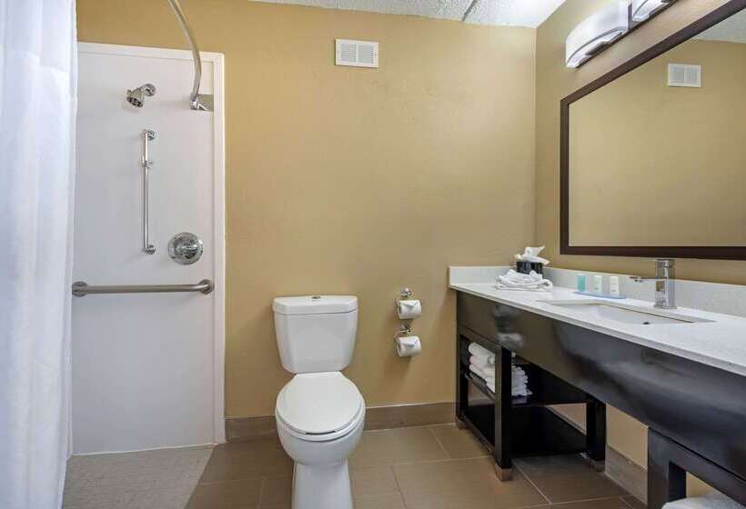 Clarion Hotel Conference Center   North