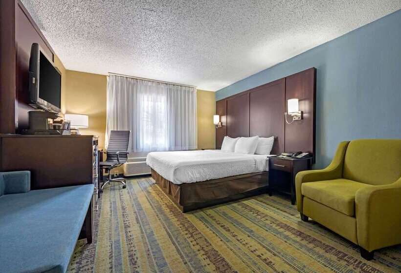 Clarion Hotel Conference Center   North