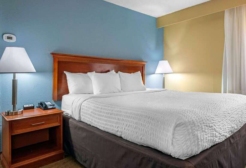 Clarion Hotel Conference Center   North