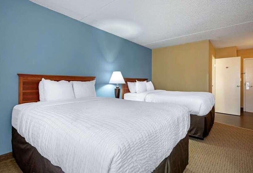 Clarion Hotel Conference Center   North