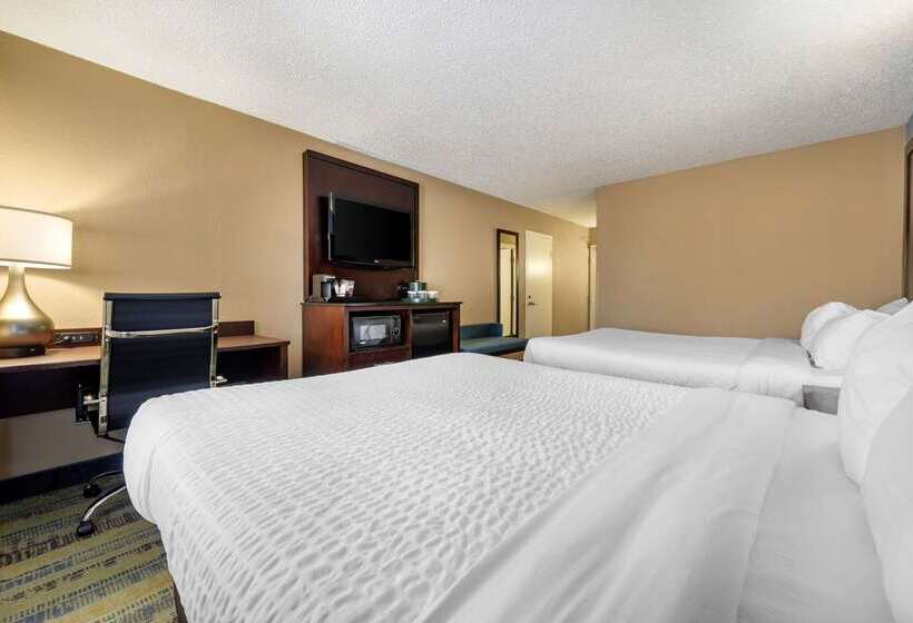 Clarion Hotel Conference Center   North