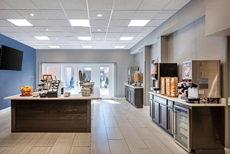 Clarion Hotel Conference Center   North