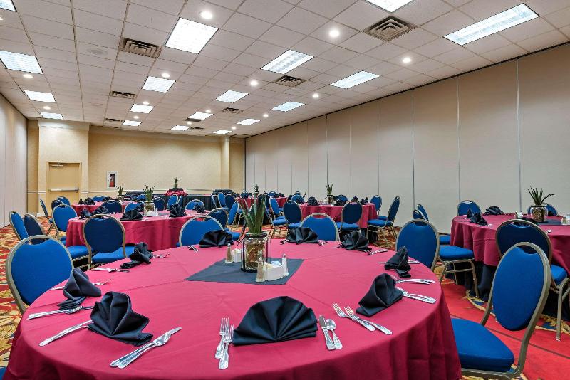 Clarion Hotel Conference Center   North