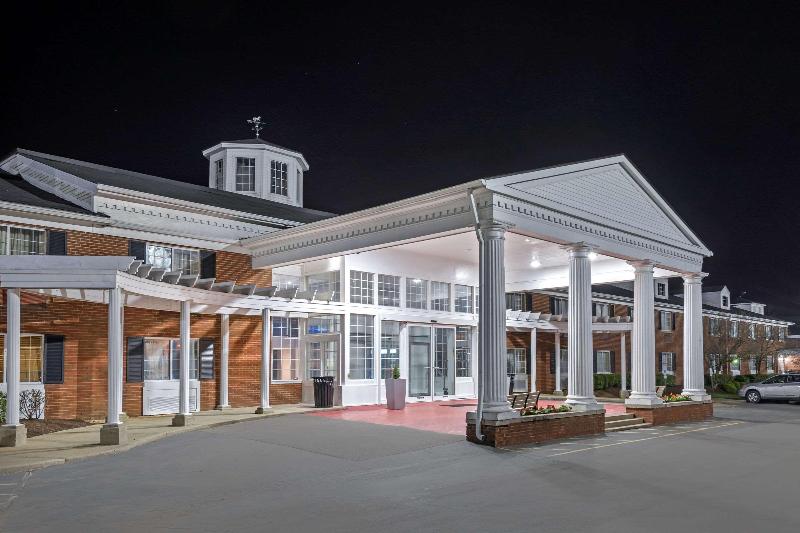 Clarion Hotel Conference Center   North