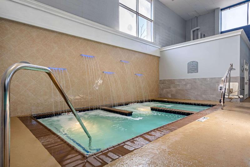 Clarion Hotel Conference Center   North