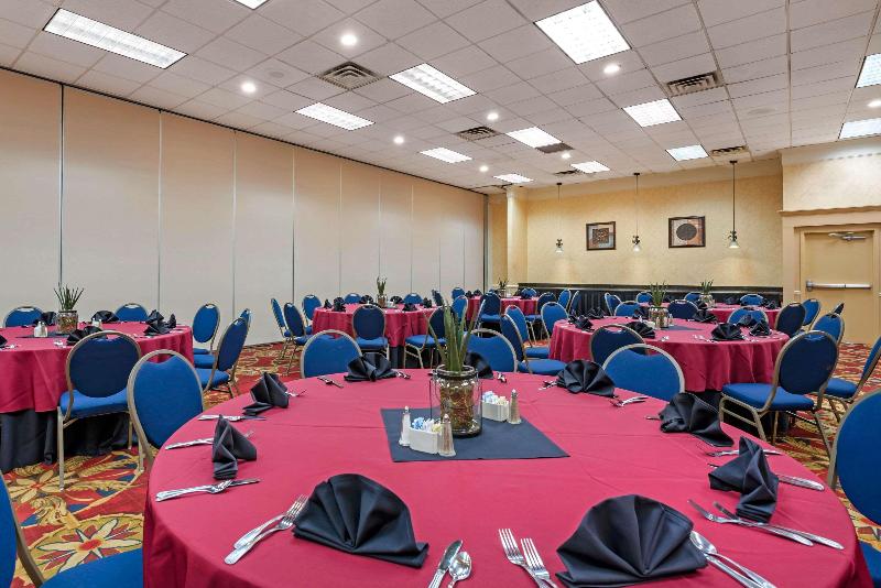 Clarion Hotel Conference Center   North