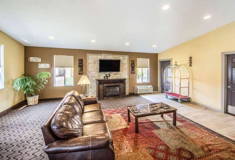 هتل Clarion Inn Fort Wayne