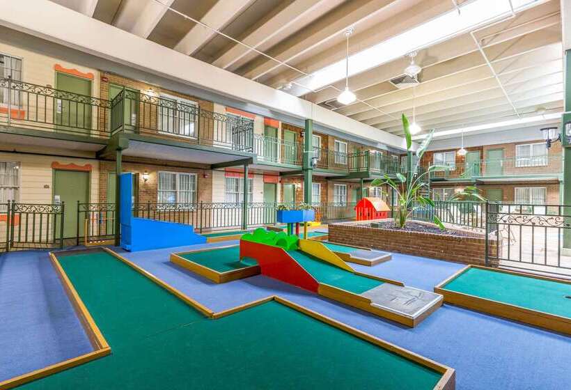 Отель Clarion Inn Frederick Event Center