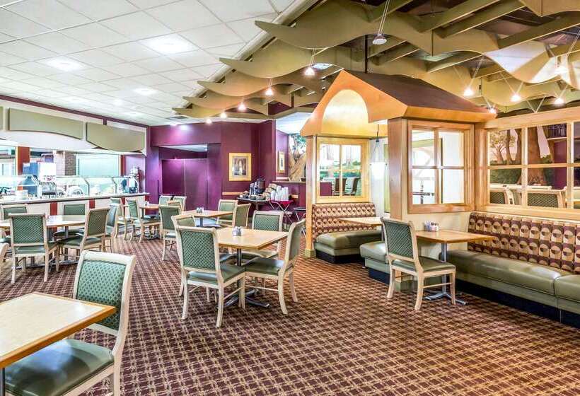 Отель Clarion Inn Frederick Event Center