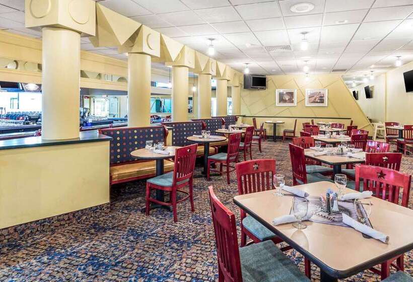 Отель Clarion Inn Frederick Event Center