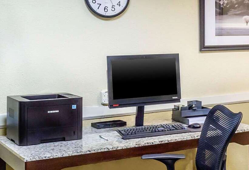 Отель Clarion Inn Frederick Event Center