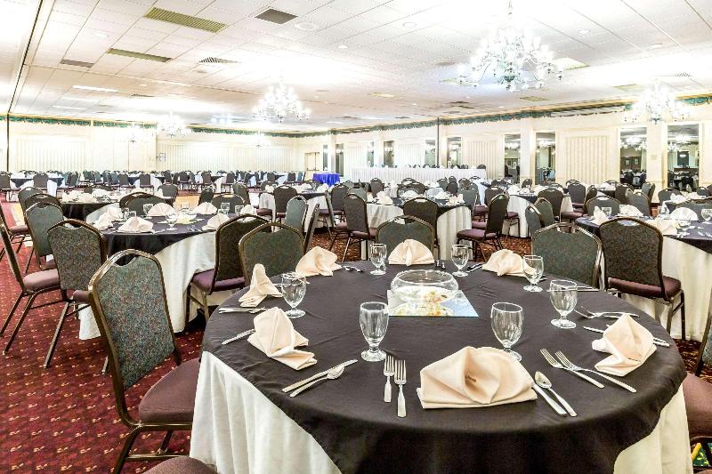 Отель Clarion Inn Frederick Event Center