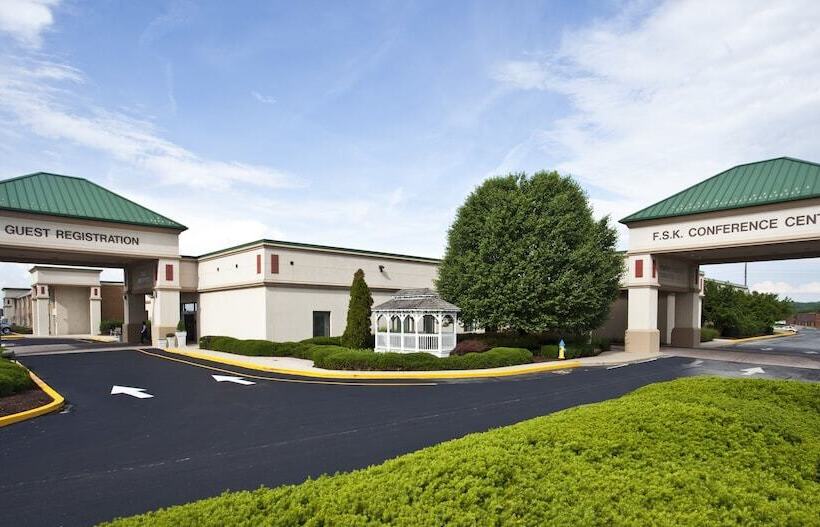 Отель Clarion Inn Frederick Event Center