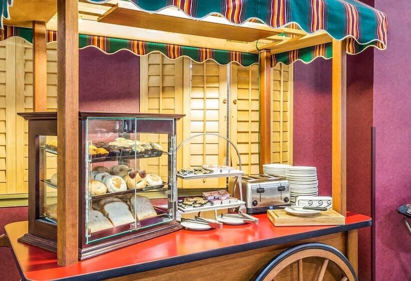 Отель Clarion Inn Frederick Event Center