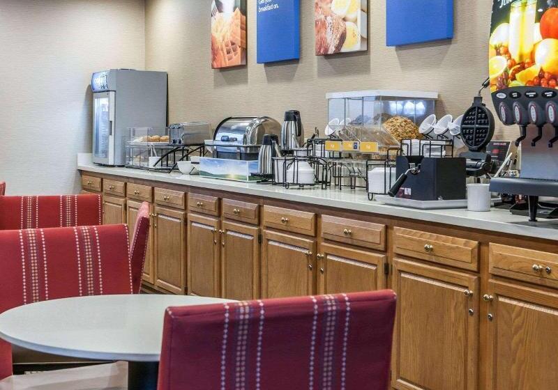 호텔 Comfort Inn & Suites Napoleon