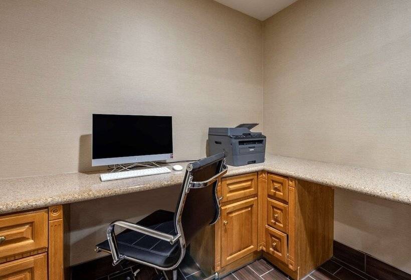 호텔 Comfort Inn & Suites Napoleon
