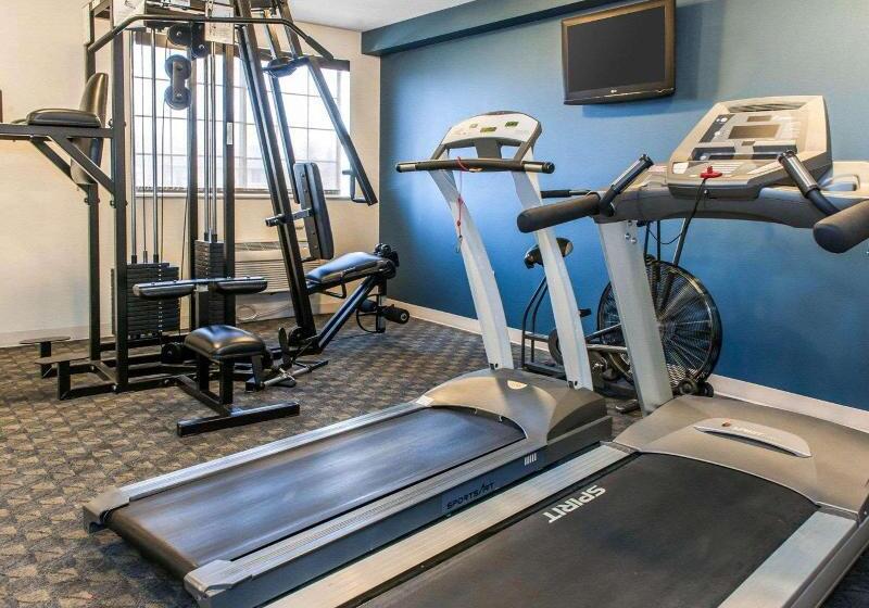 호텔 Comfort Inn & Suites Napoleon